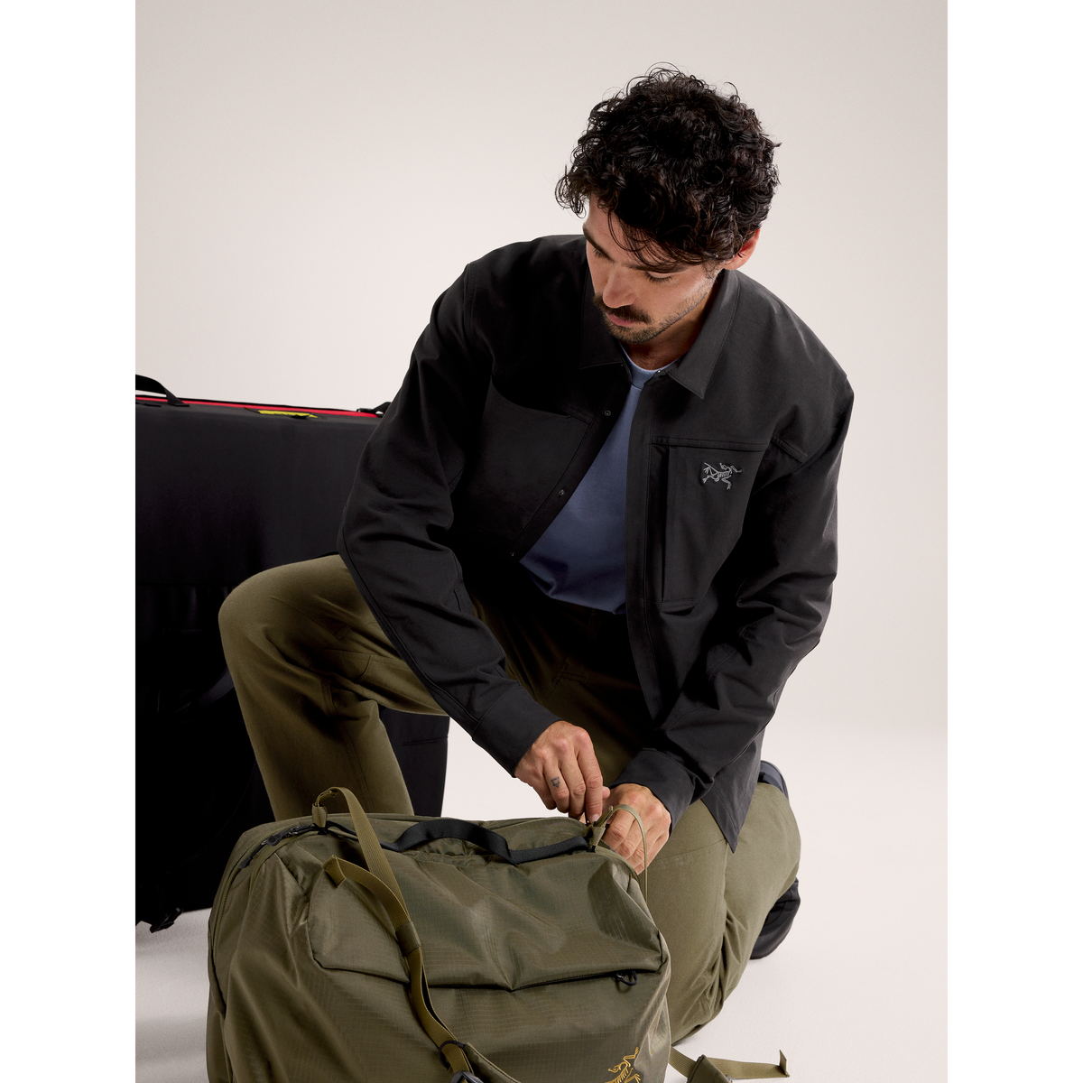 Arc'teryx Men's Cronin Cotton Overshirt in Black