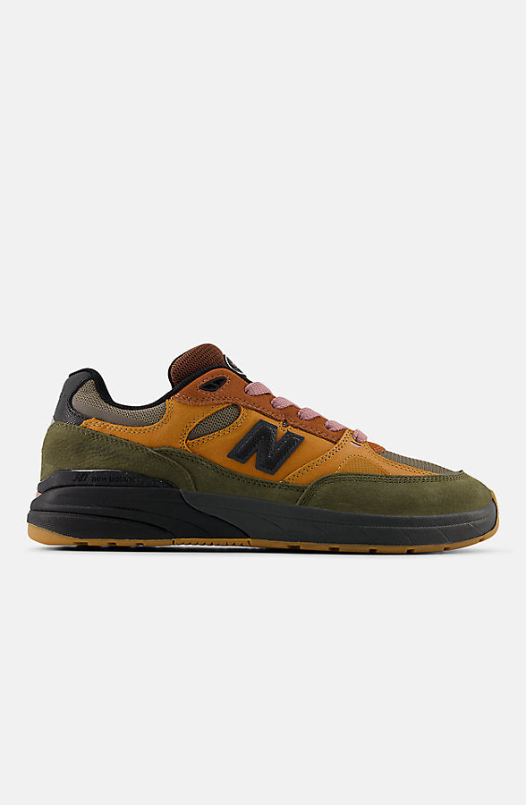 New Balance Men's Mike Gigliotti x NB Numeric 933 Reynolds Athletic Shoes - True Brown/Candy Pink
